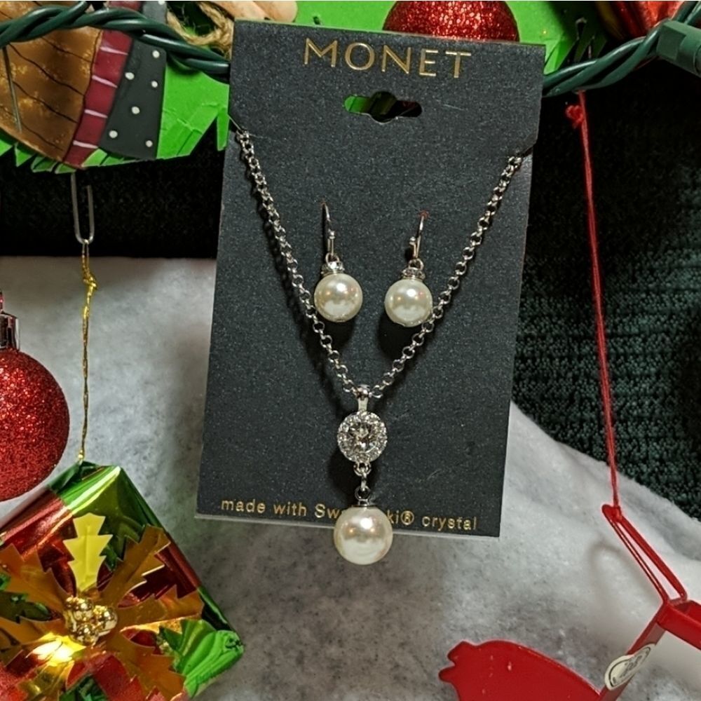Monet Faux Pearl & Crystal Necklace/Earrings  Set - Picture 3 of 8